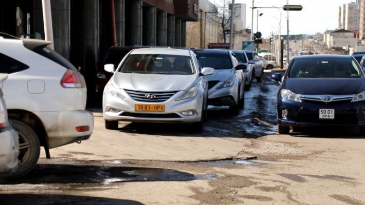 Такси үйлчилгээний үнэтэй холбоотой санал, гомдлыг 70354947 дугаарт мэдэгдэх боломжтой 